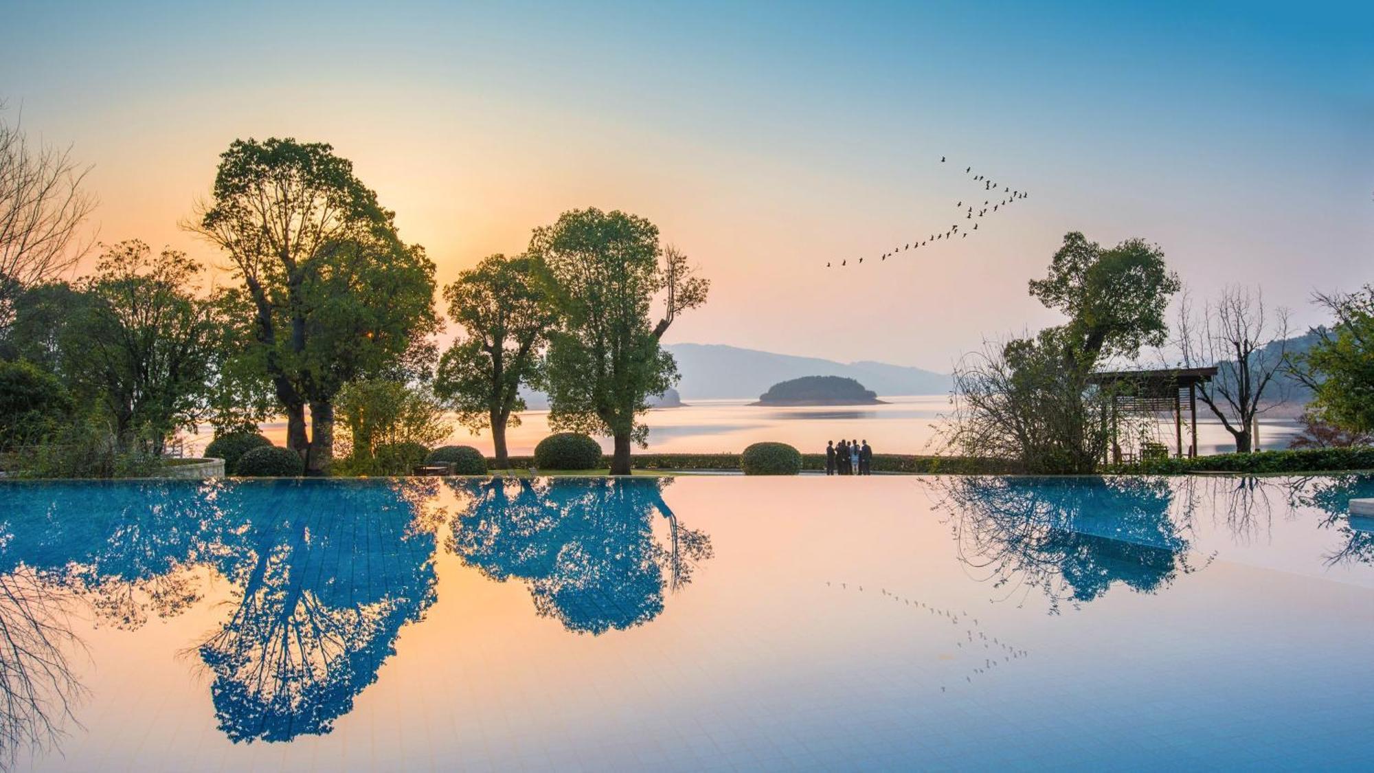 Intercontinental One Thousand Island Lake Resort By Ihg Chun'an Exterior photo